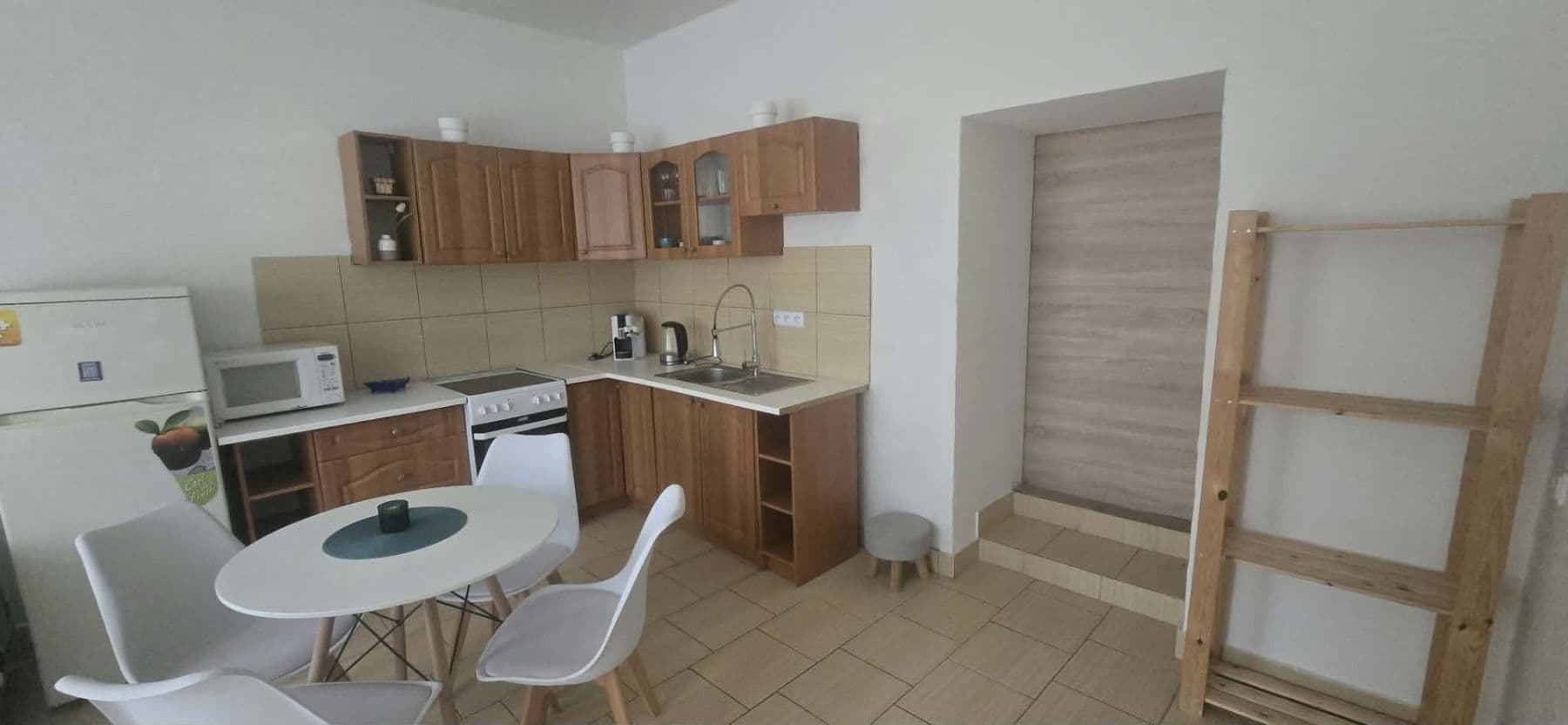 Pronájem domu 42 m², pozemek 140 m², Husova, Zlonice, Středočeský kraj Pronájem domu 42 m², pozemek 140 m², Husova, Zlonice, Středočeský kraj