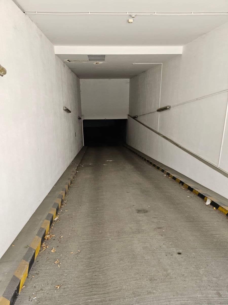 Pronájem garáže 13 m², Bratří Dohalských, Praha, Praha Pronájem garáže 13 m², Bratří Dohalských, Praha, Praha