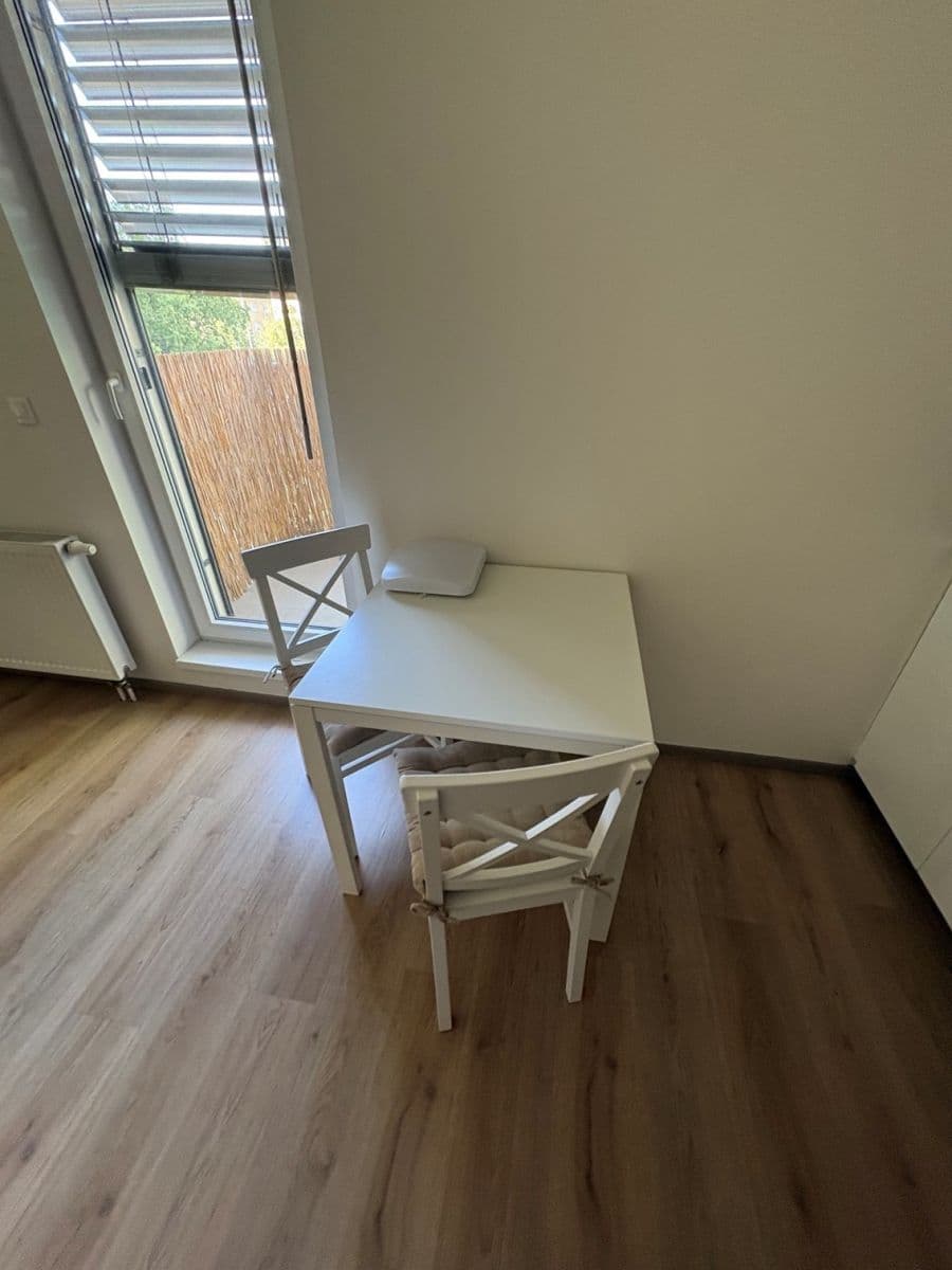 Pronájem bytu 1+kk 37 m², Nad Úžlabinou, Praha, Praha Pronájem bytu 1+kk 37 m², Nad Úžlabinou, Praha, Praha