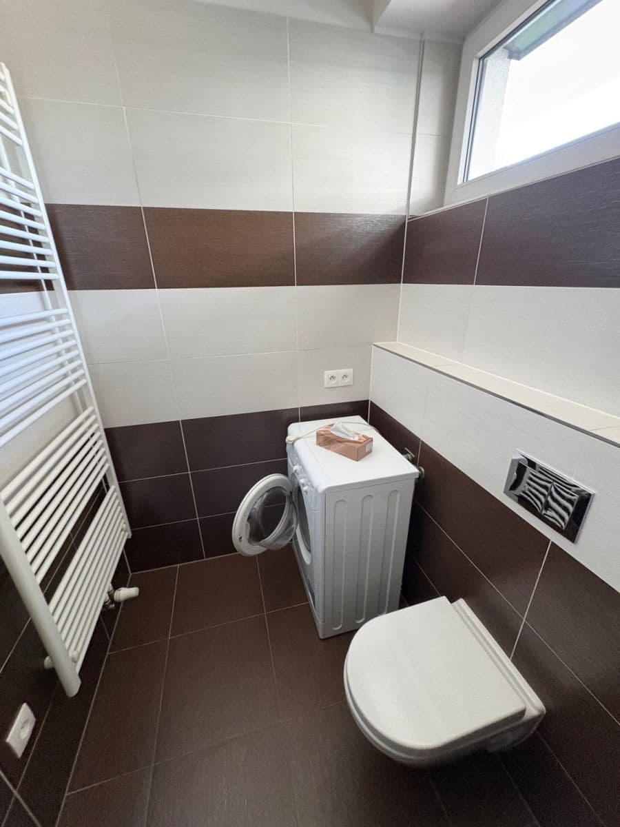 Pronájem bytu 1+kk 37 m², Nad Úžlabinou, Praha, Praha Pronájem bytu 1+kk 37 m², Nad Úžlabinou, Praha, Praha