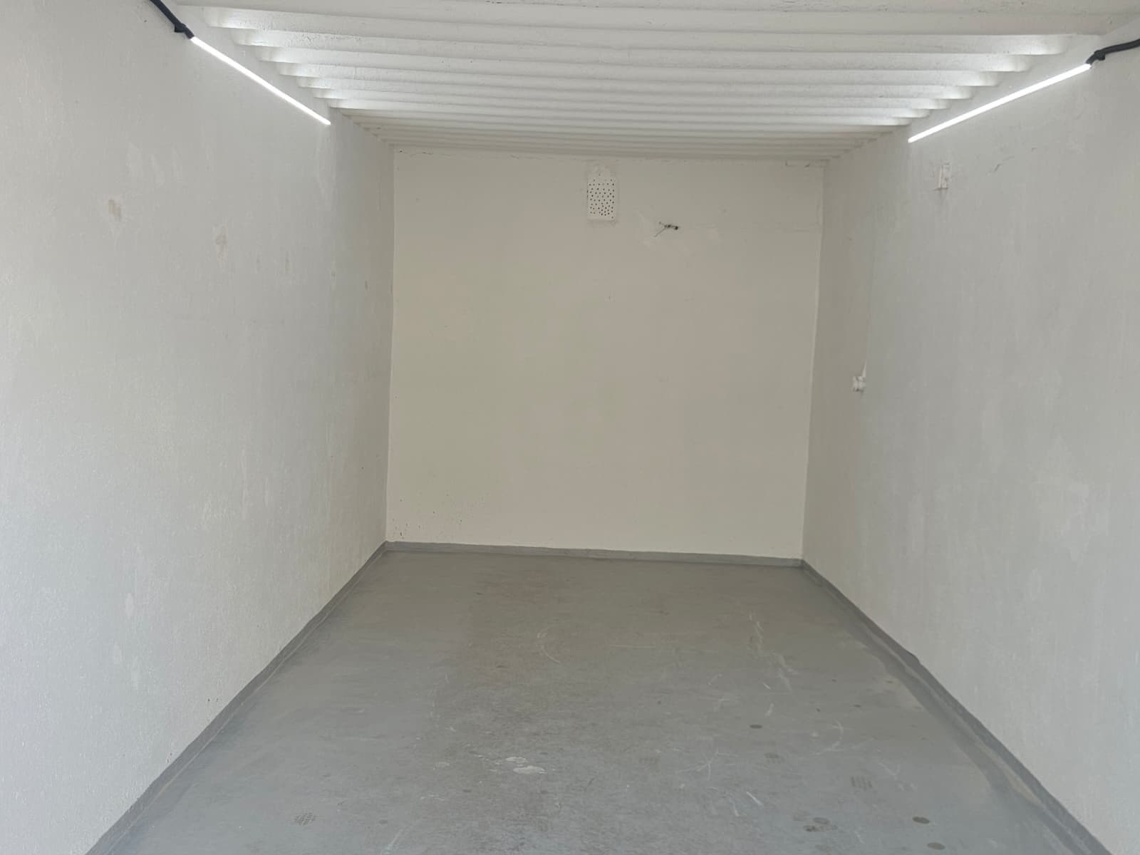 Pronájem garáže 18 m², Brno, Jihomoravský kraj Pronájem garáže 18 m², Brno, Jihomoravský kraj