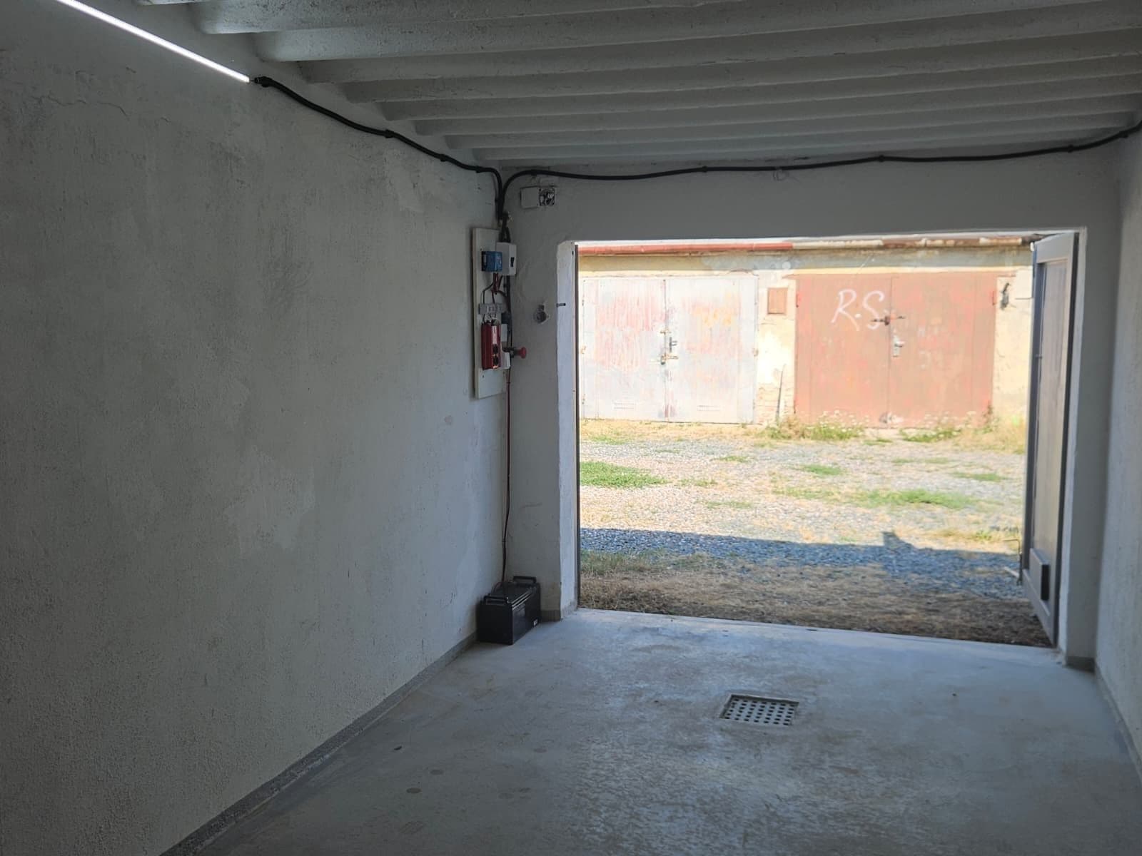 Pronájem garáže 18 m², Brno, Jihomoravský kraj Pronájem garáže 18 m², Brno, Jihomoravský kraj