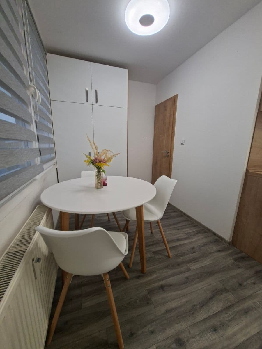 Pronájem bytu 2+1 61 m², Česká, Prachatice, Jihočeský kraj Pronájem bytu 2+1 61 m², Česká, Prachatice, Jihočeský kraj