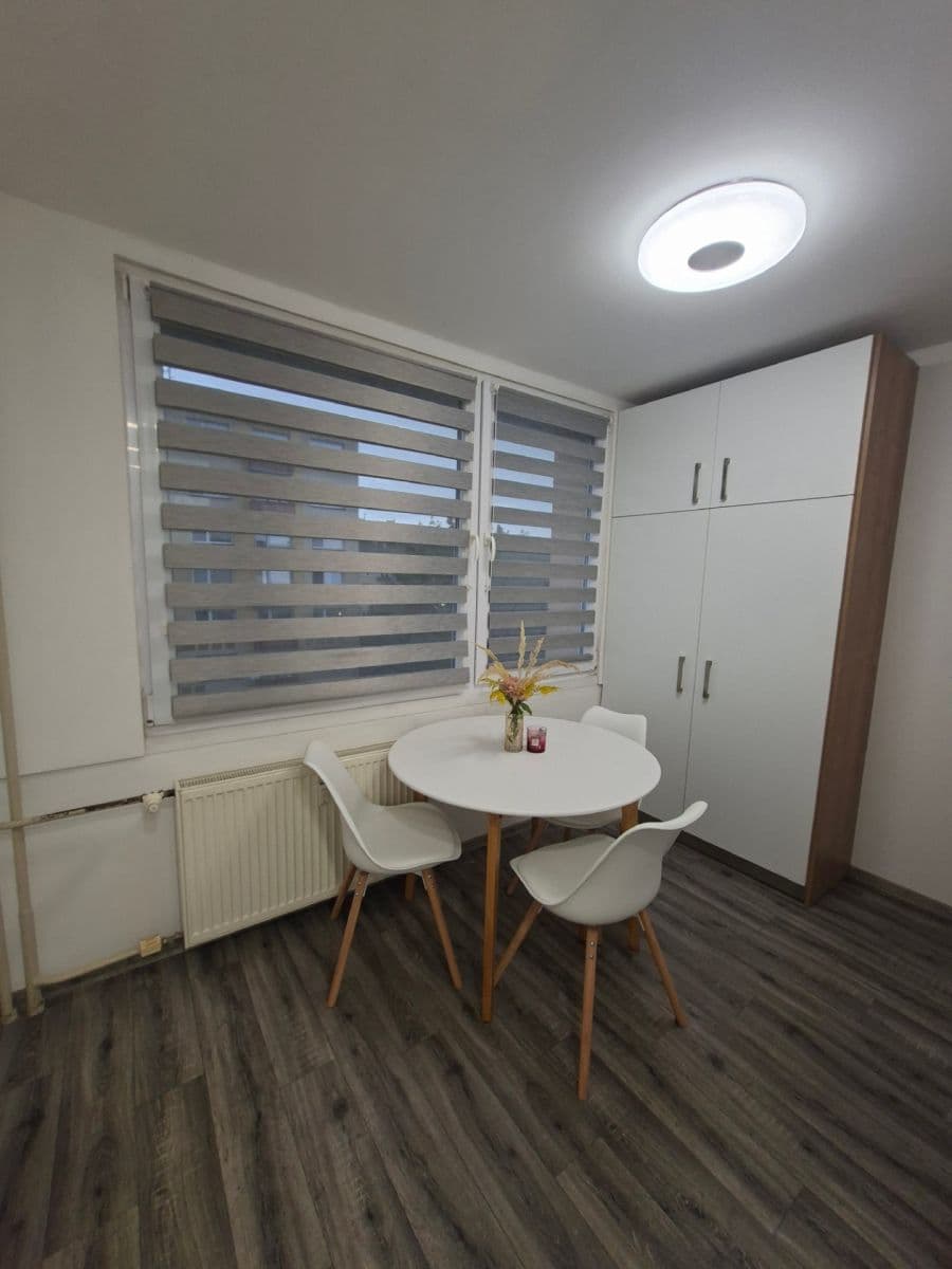 Pronájem bytu 2+1 61 m², Česká, Prachatice, Jihočeský kraj Pronájem bytu 2+1 61 m², Česká, Prachatice, Jihočeský kraj
