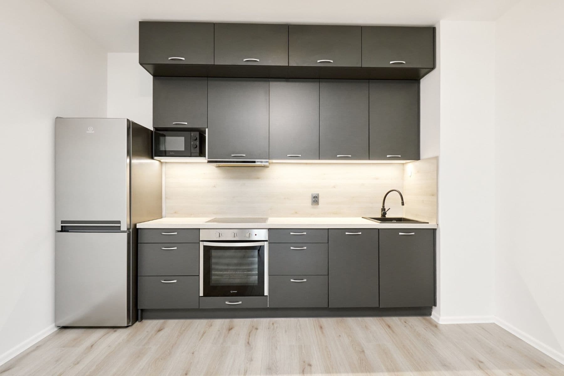 Pronájem bytu 2+kk 40 m², Novovysočanská, Praha, Praha Pronájem bytu 2+kk 40 m², Novovysočanská, Praha, Praha
