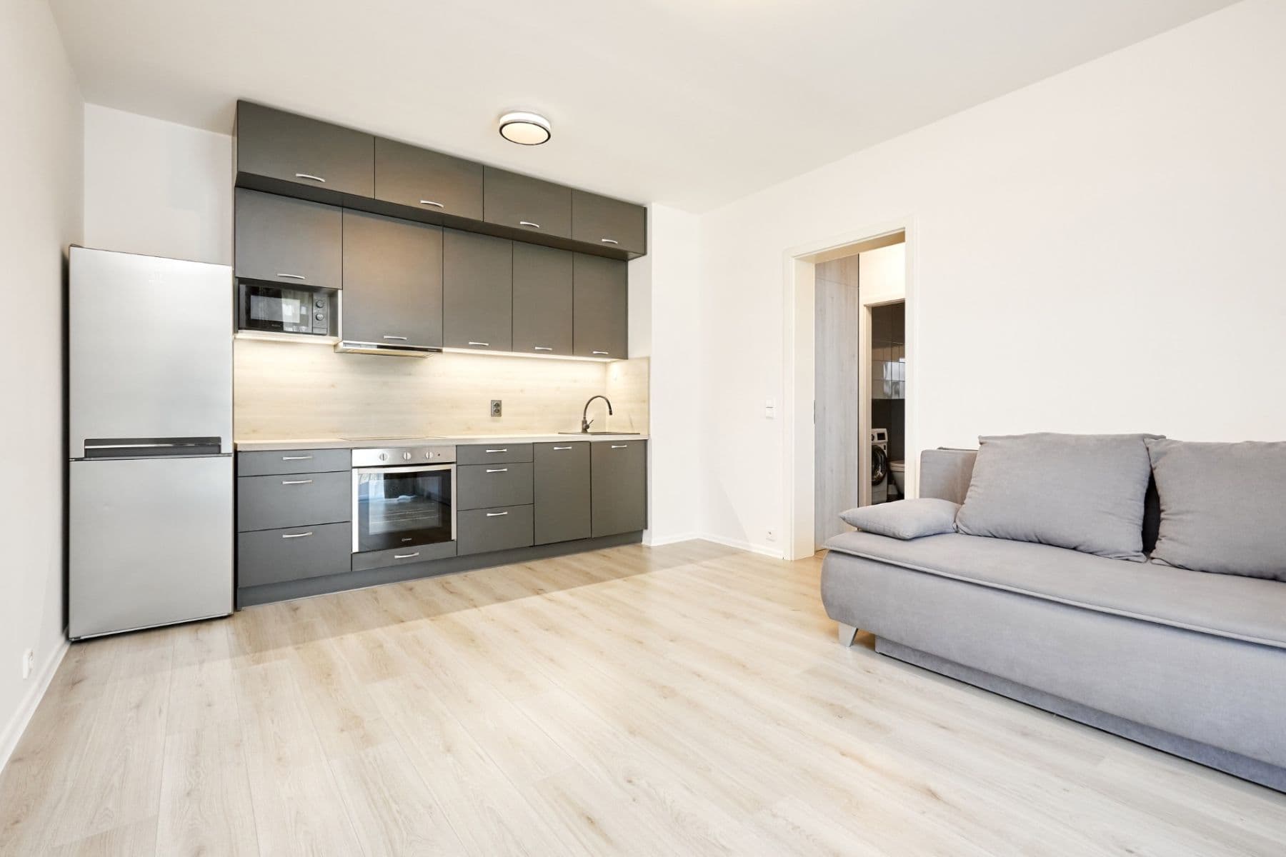 Pronájem bytu 2+kk 40 m², Novovysočanská, Praha, Praha Pronájem bytu 2+kk 40 m², Novovysočanská, Praha, Praha