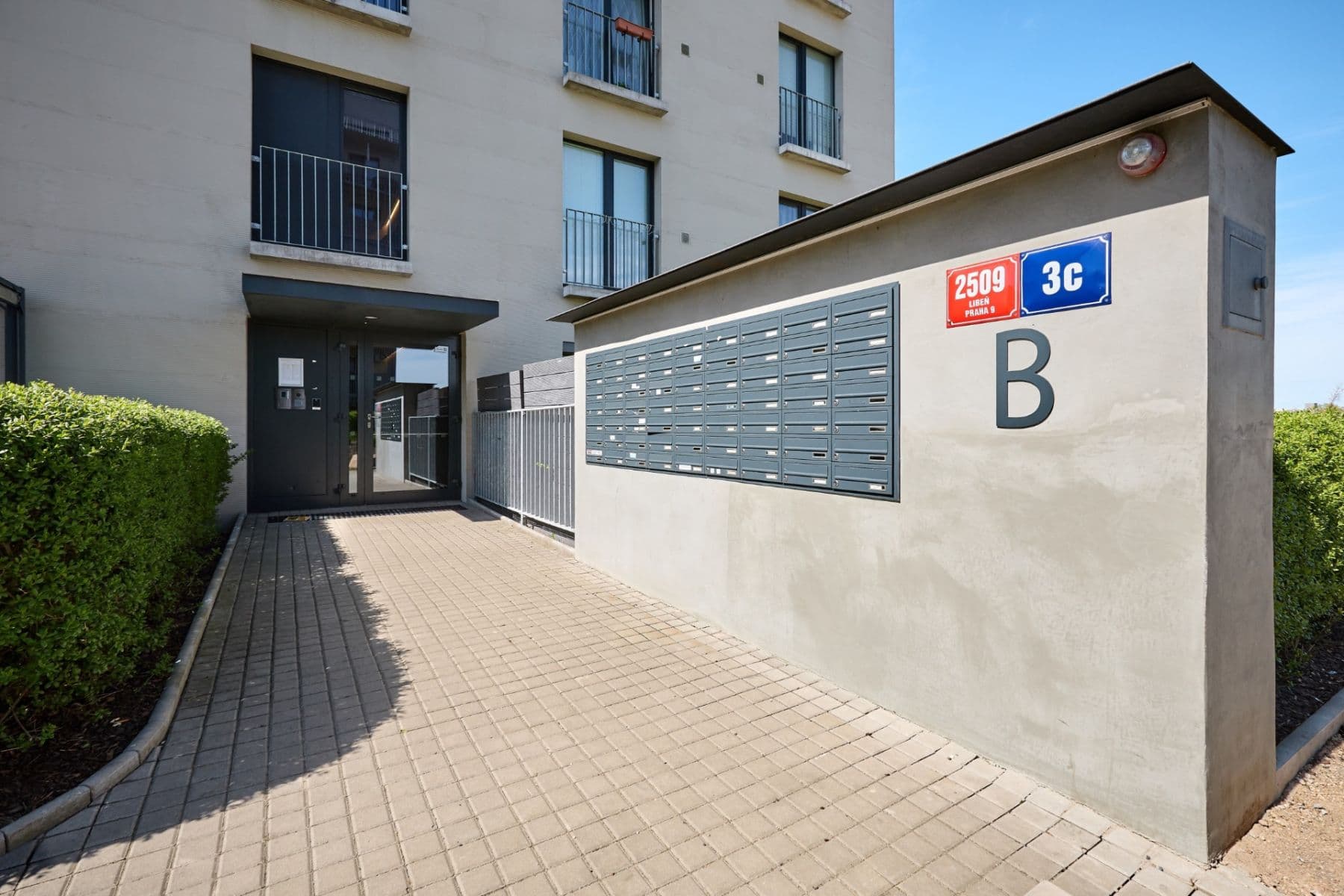 Pronájem bytu 2+kk 40 m², Novovysočanská, Praha, Praha Pronájem bytu 2+kk 40 m², Novovysočanská, Praha, Praha