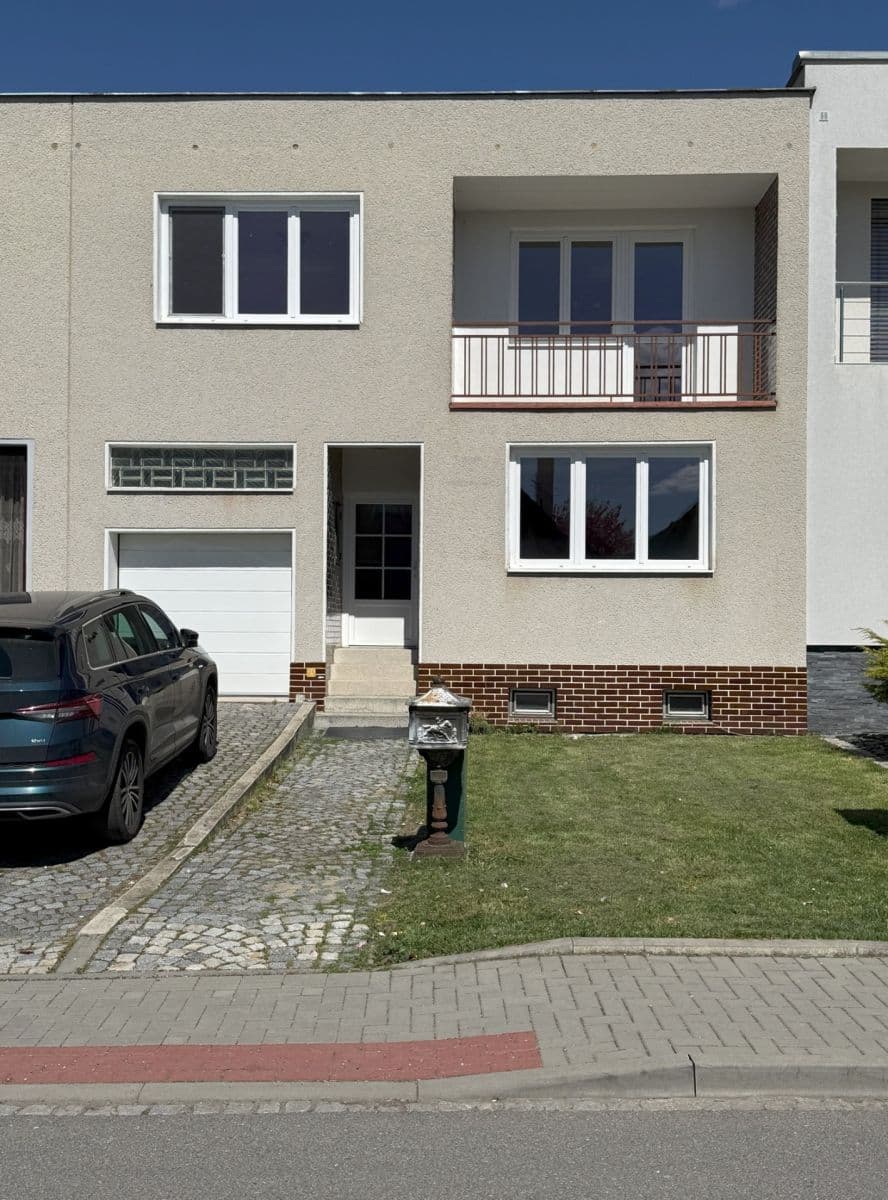 Prodej domu 184 m², pozemek 309 m², Hněvotín, Olomoucký kraj Prodej domu 184 m², pozemek 309 m², Hněvotín, Olomoucký kraj