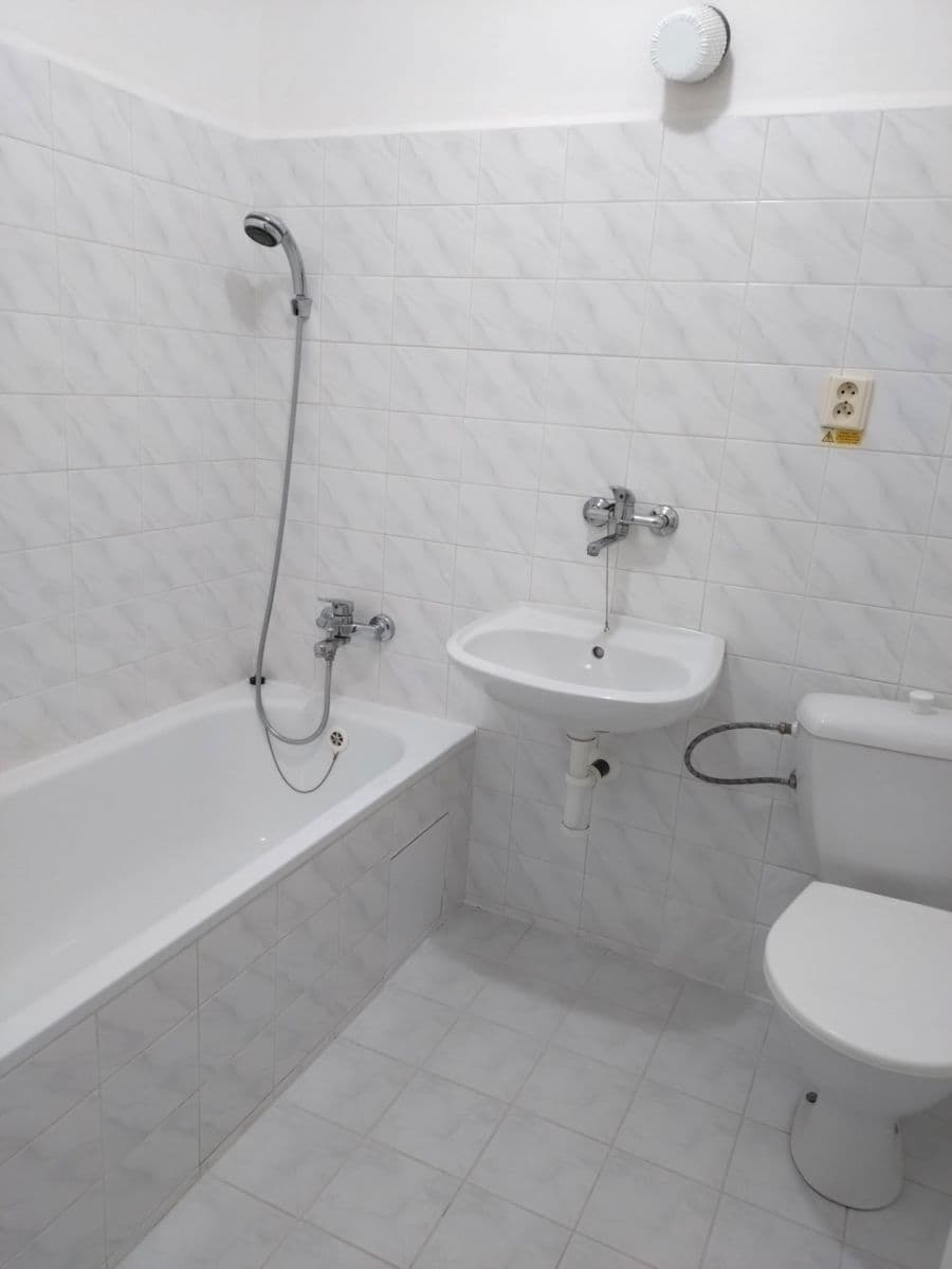 Prodej bytu 2+1 60 m², třída Tomáše Bati, Zlín, Zlínský kraj Prodej bytu 2+1 60 m², třída Tomáše Bati, Zlín, Zlínský kraj