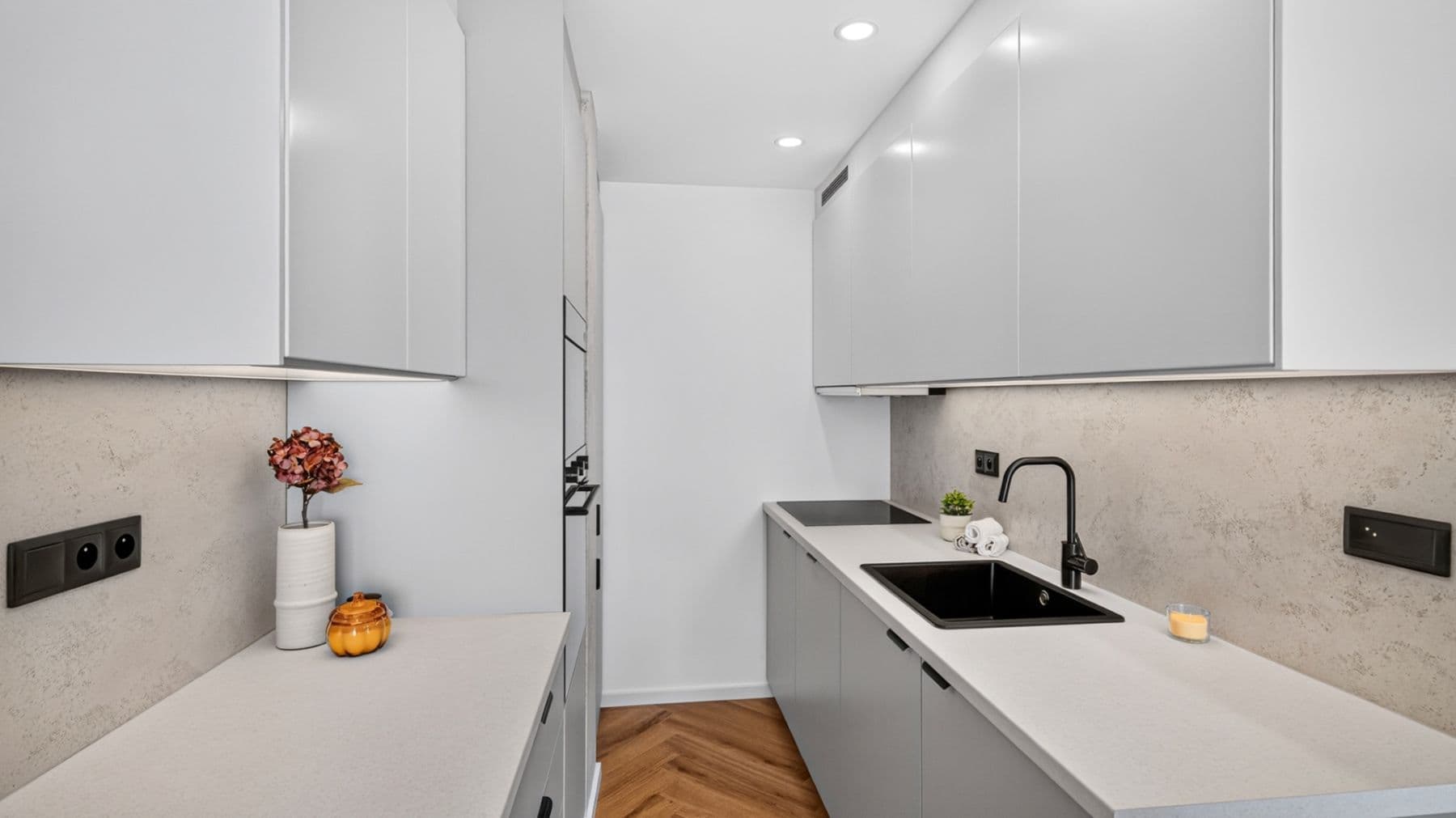 Prodej bytu 2+kk 45 m², Zelenohorská, Praha, Praha Prodej bytu 2+kk 45 m², Zelenohorská, Praha, Praha