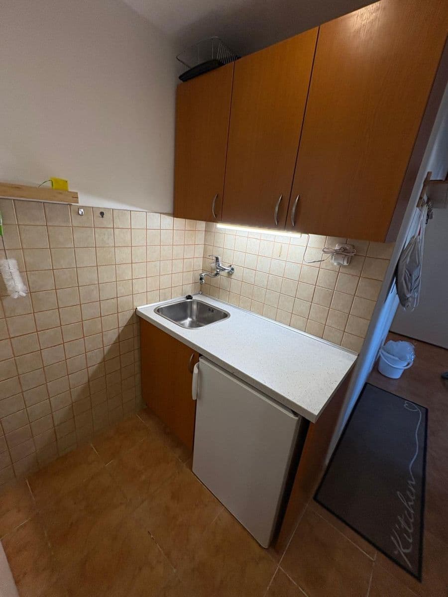 Pronájem bytu 2+1 45 m², Žernovská, Praha, Praha Pronájem bytu 2+1 45 m², Žernovská, Praha, Praha