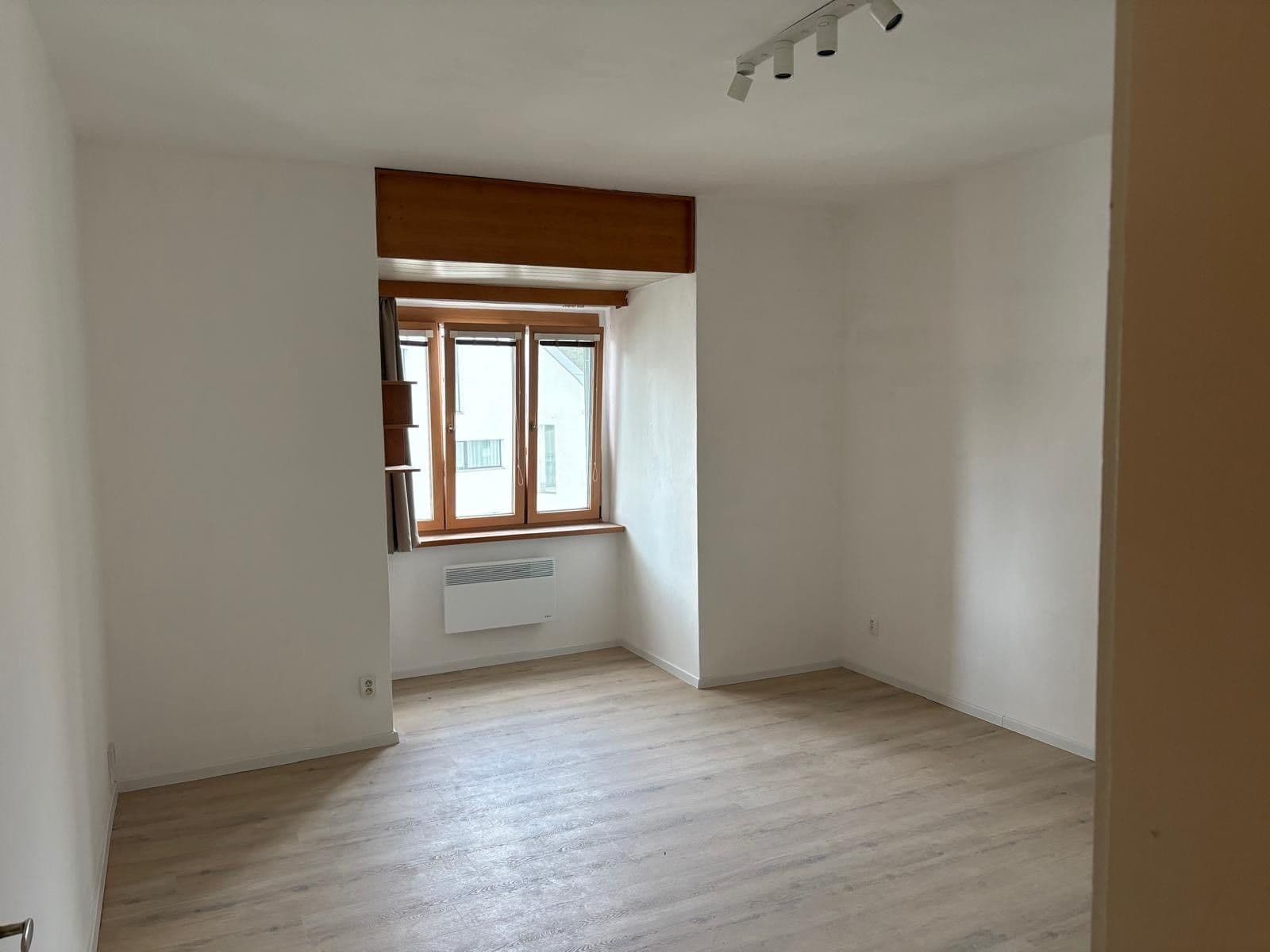 Prodej bytu 1+kk 32 m², Plzeňská, Praha, Praha Prodej bytu 1+kk 32 m², Plzeňská, Praha, Praha