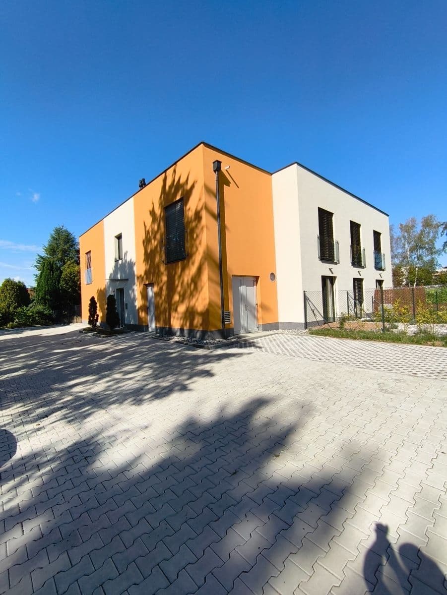 Pronájem bytu 1+kk 24 m², U Zličína, Praha, Praha Pronájem bytu 1+kk 24 m², U Zličína, Praha, Praha