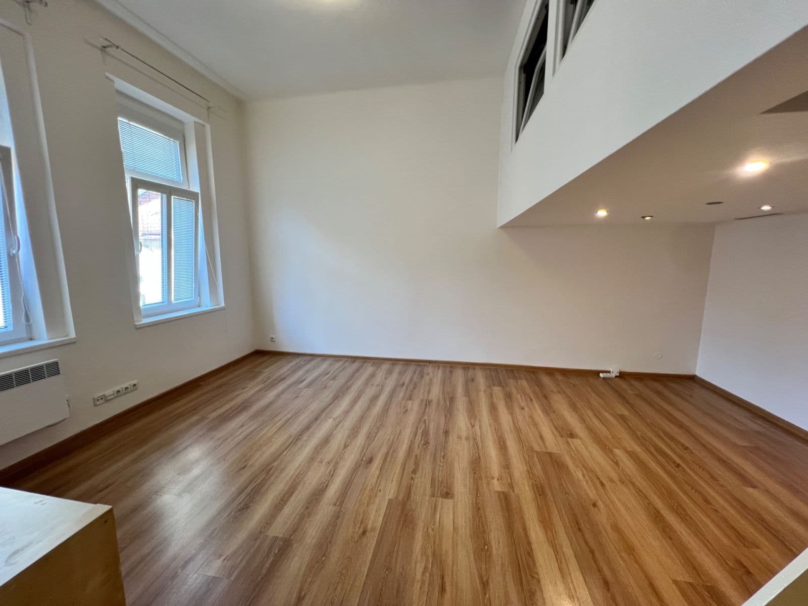 Pronájem bytu 1+1 38 m², Sokolovská, Praha, Praha Pronájem bytu 1+1 38 m², Sokolovská, Praha, Praha