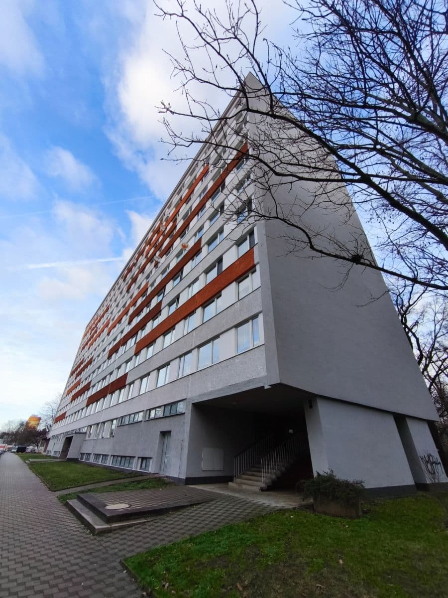 Pronájem bytu 3+kk 77 m², Ležáků, Pardubice, Pardubický kraj Pronájem bytu 3+kk 77 m², Ležáků, Pardubice, Pardubický kraj