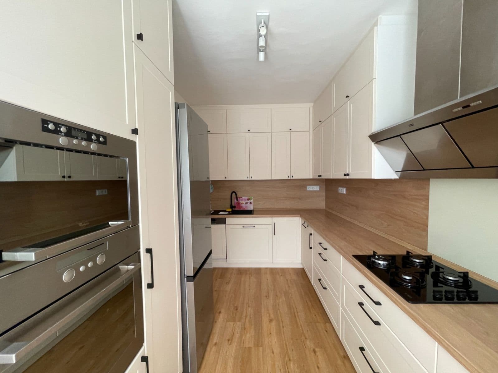 Pronájem bytu 3+1 95 m², Valtínovská, Praha, Praha Pronájem bytu 3+1 95 m², Valtínovská, Praha, Praha
