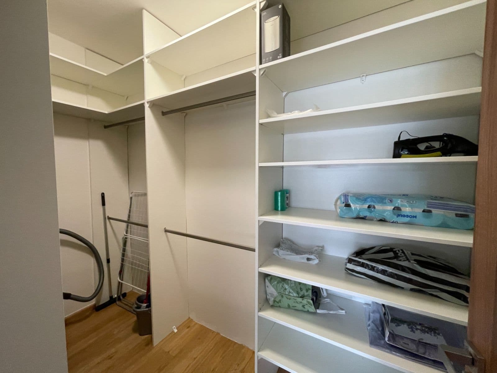Pronájem bytu 3+1 95 m², Valtínovská, Praha, Praha Pronájem bytu 3+1 95 m², Valtínovská, Praha, Praha