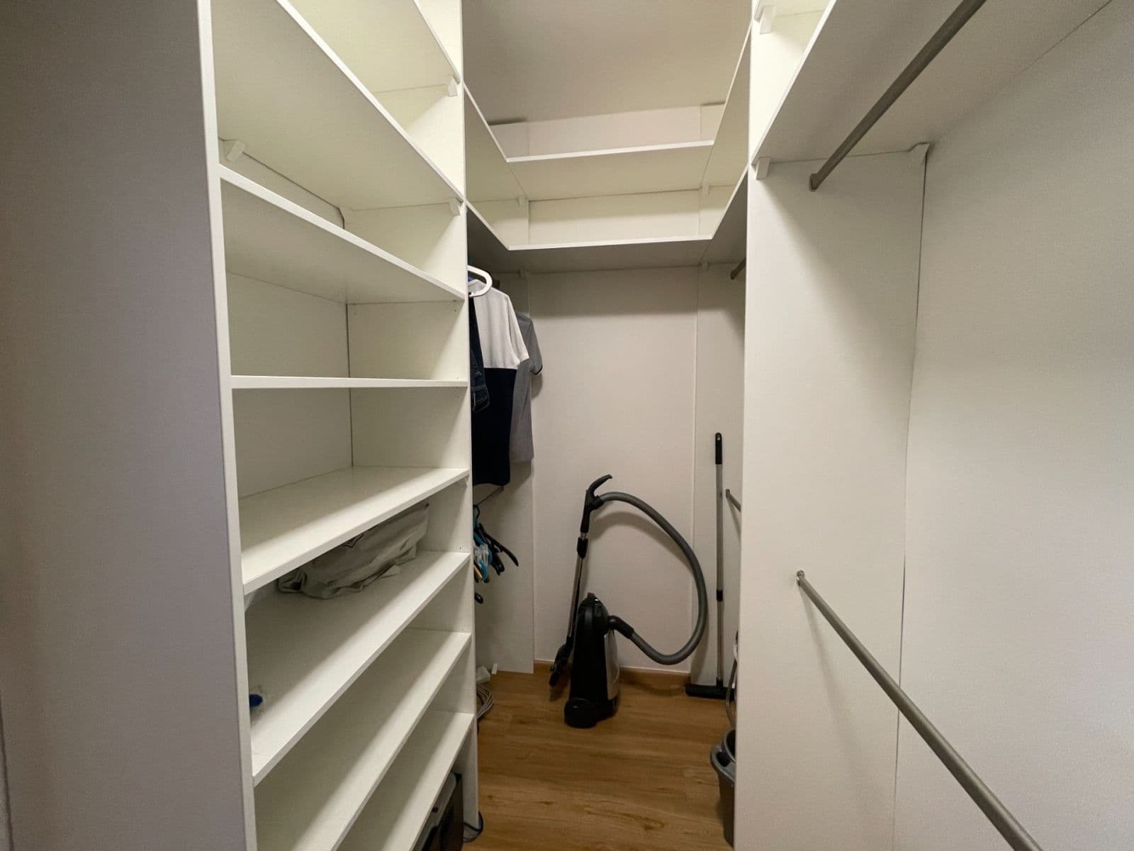 Pronájem bytu 3+1 95 m², Valtínovská, Praha, Praha Pronájem bytu 3+1 95 m², Valtínovská, Praha, Praha