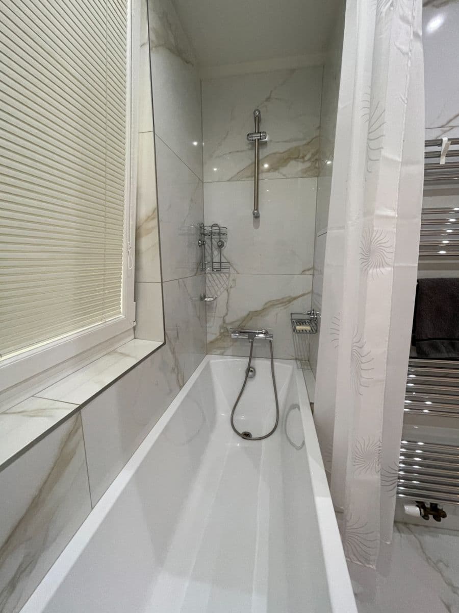 Pronájem bytu 3+1 95 m², Valtínovská, Praha, Praha Pronájem bytu 3+1 95 m², Valtínovská, Praha, Praha