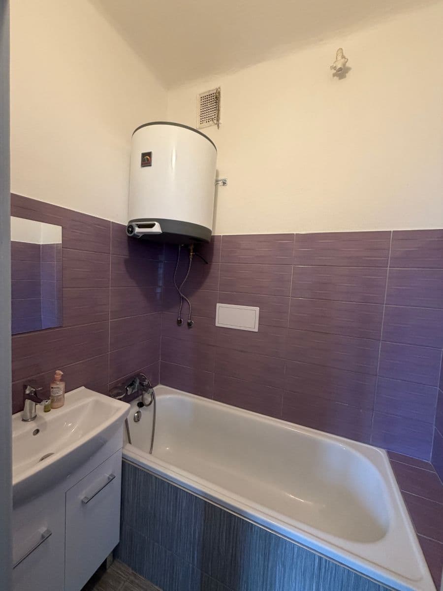 Pronájem bytu 2+kk 54 m², Blahoslavova, Olomouc, Olomoucký kraj Pronájem bytu 2+kk 54 m², Blahoslavova, Olomouc, Olomoucký kraj