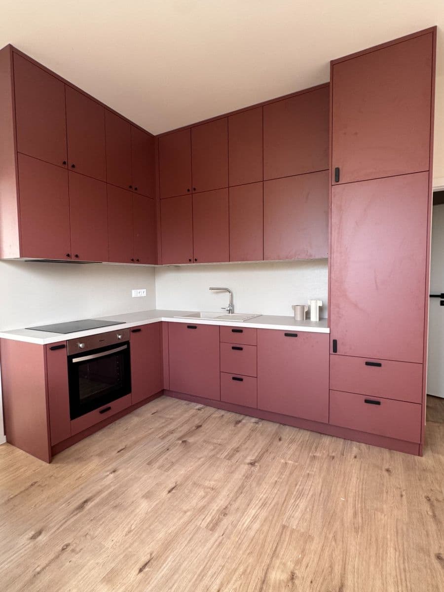 Pronájem bytu 2+kk 45 m², 5. května, Praha, Praha Pronájem bytu 2+kk 45 m², 5. května, Praha, Praha