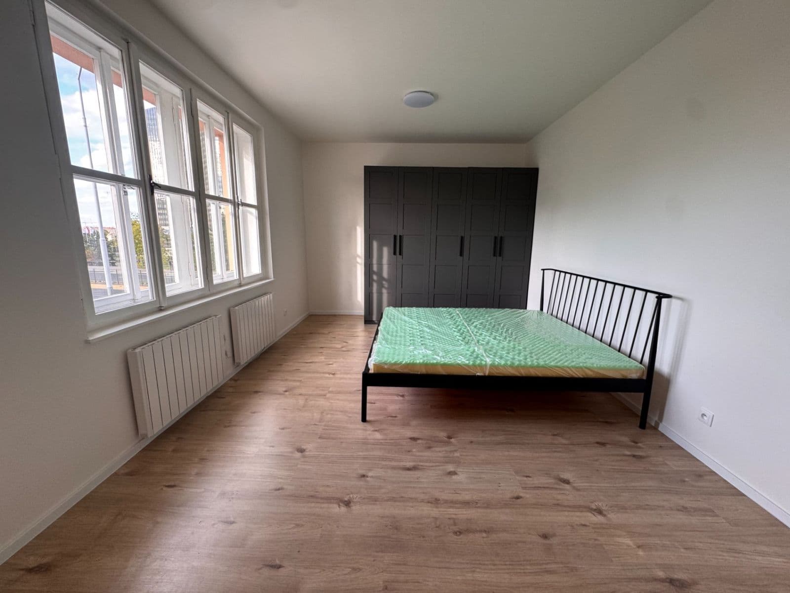 Pronájem bytu 2+kk 45 m², 5. května, Praha, Praha Pronájem bytu 2+kk 45 m², 5. května, Praha, Praha