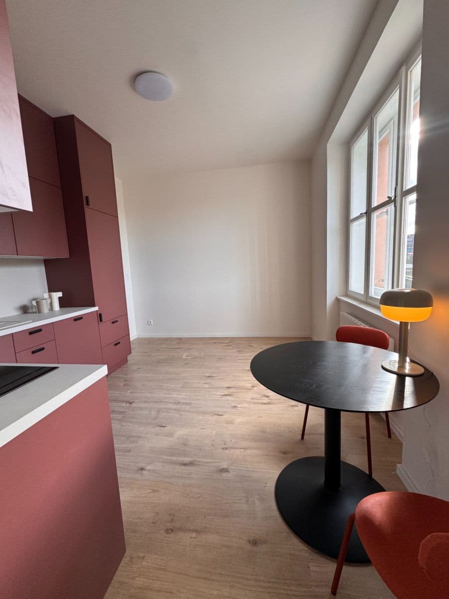 Pronájem bytu 2+kk 45 m², 5. května, Praha, Praha Pronájem bytu 2+kk 45 m², 5. května, Praha, Praha