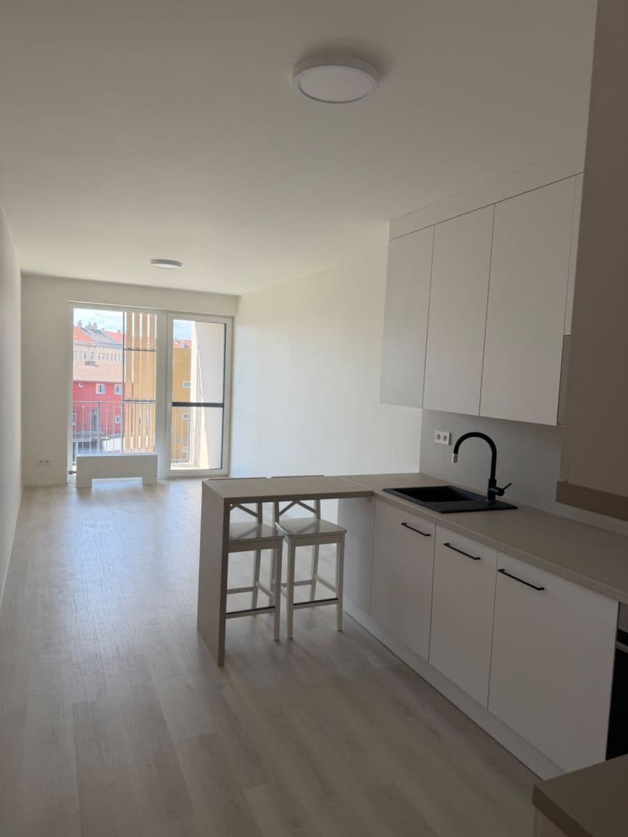 Pronájem bytu 1+kk 35 m², Dornych, Brno, Jihomoravský kraj Pronájem bytu 1+kk 35 m², Dornych, Brno, Jihomoravský kraj