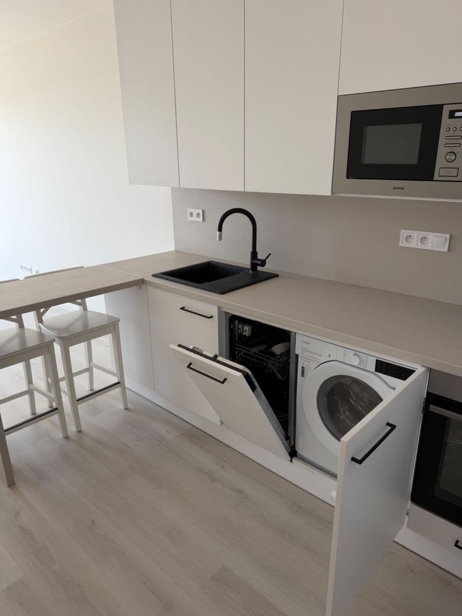 Pronájem bytu 1+kk 35 m², Dornych, Brno, Jihomoravský kraj Pronájem bytu 1+kk 35 m², Dornych, Brno, Jihomoravský kraj