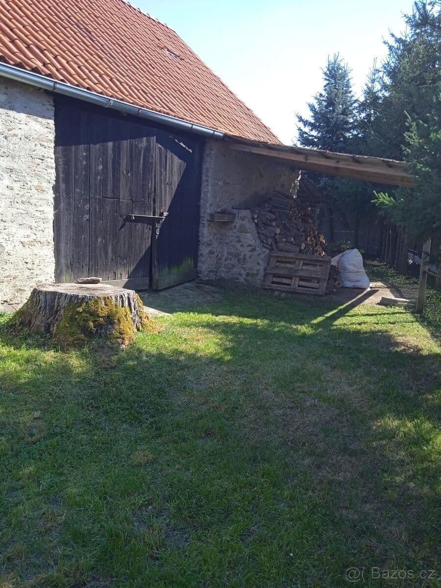 Prodej nebytového prostoru 100 m², Slověnice, Středočeský kraj Prodej nebytového prostoru 100 m², Slověnice, Středočeský kraj