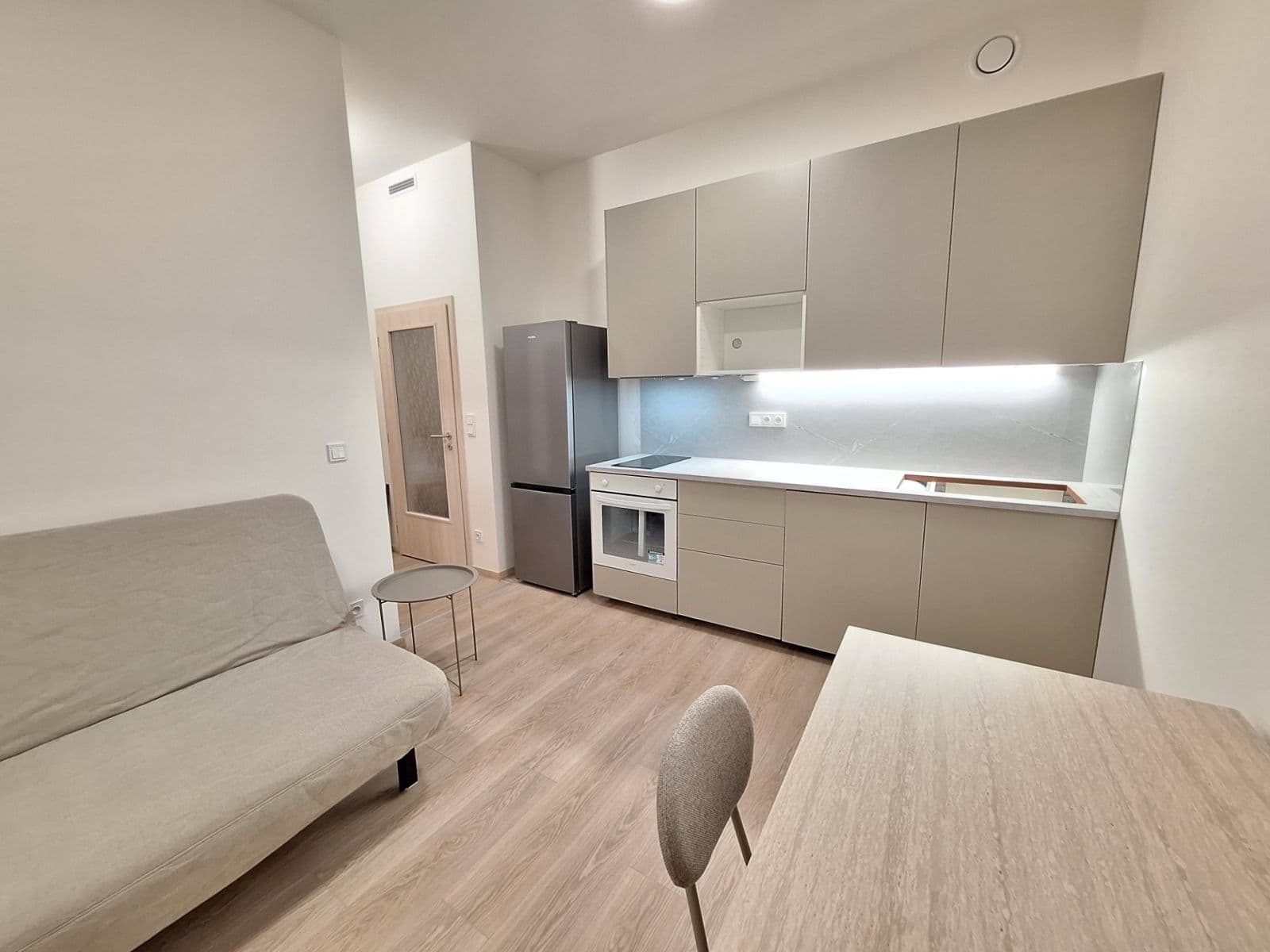 Pronájem bytu 2+kk 32 m², Arnošta Staňka, Praha, Praha Pronájem bytu 2+kk 32 m², Arnošta Staňka, Praha, Praha