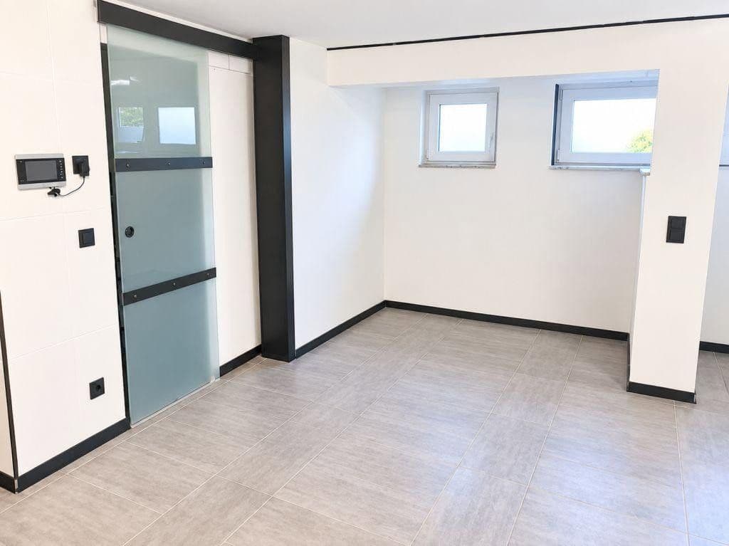 Prodej domu 242 m², pozemek 451 m², Friedrichsdorf, Hessen Prodej domu 242 m², pozemek 451 m², Friedrichsdorf, Hessen