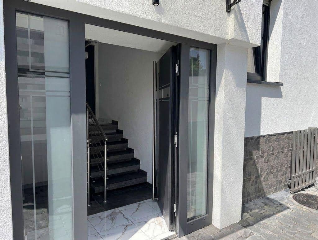 Prodej domu 242 m², pozemek 451 m², Friedrichsdorf, Hessen Prodej domu 242 m², pozemek 451 m², Friedrichsdorf, Hessen