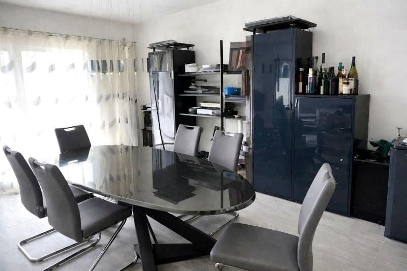 Prodej domu 242 m², pozemek 451 m², Friedrichsdorf, Hessen Prodej domu 242 m², pozemek 451 m², Friedrichsdorf, Hessen