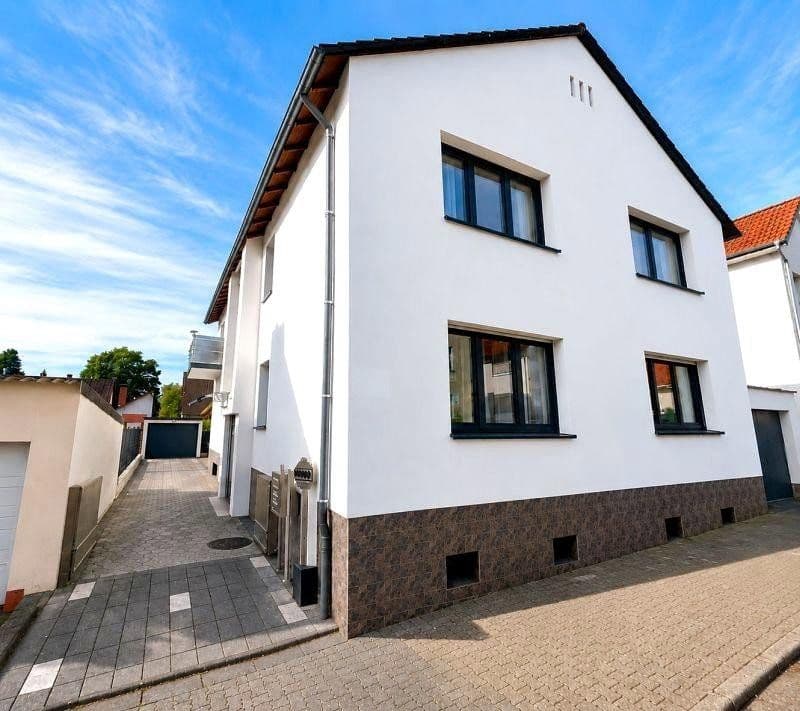 Prodej domu 242 m², pozemek 451 m², Friedrichsdorf, Hessen Prodej domu 242 m², pozemek 451 m², Friedrichsdorf, Hessen