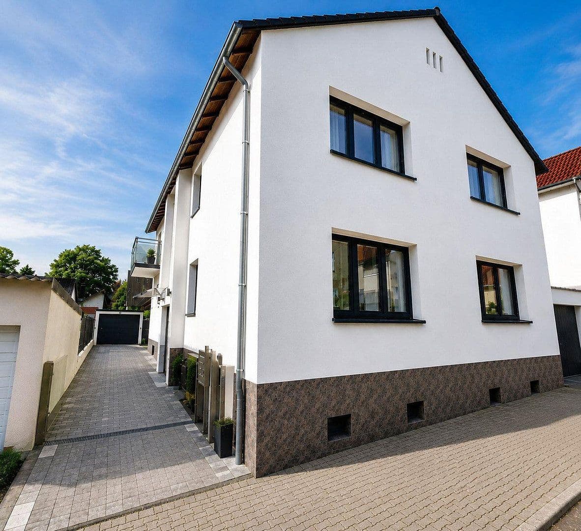 Prodej domu 242 m², pozemek 451 m², Friedrichsdorf, Hessen Prodej domu 242 m², pozemek 451 m², Friedrichsdorf, Hessen