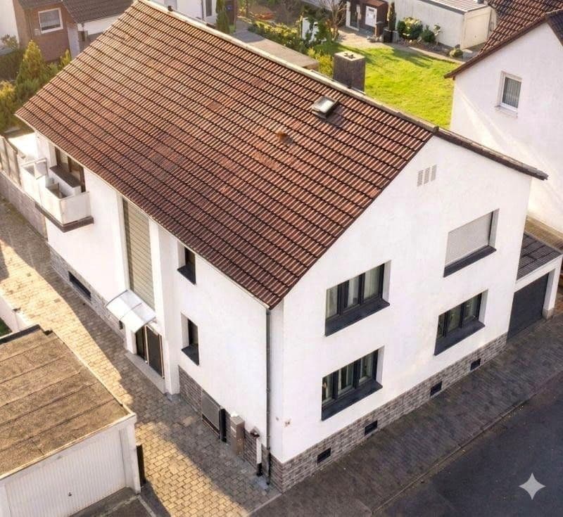 Prodej domu 242 m², pozemek 451 m², Friedrichsdorf, Hessen Prodej domu 242 m², pozemek 451 m², Friedrichsdorf, Hessen