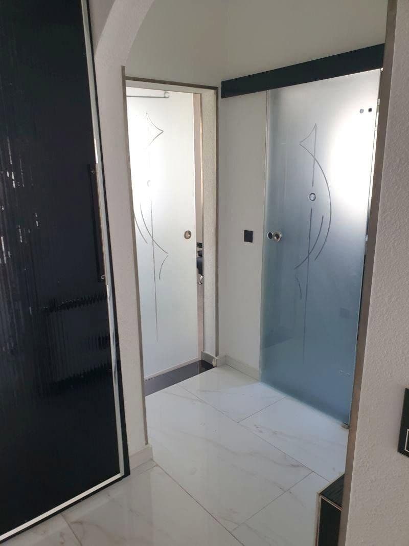 Prodej domu 242 m², pozemek 451 m², Friedrichsdorf, Hessen Prodej domu 242 m², pozemek 451 m², Friedrichsdorf, Hessen