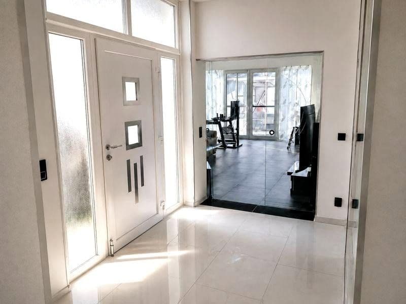 Prodej domu 242 m², pozemek 451 m², Friedrichsdorf, Hessen Prodej domu 242 m², pozemek 451 m², Friedrichsdorf, Hessen