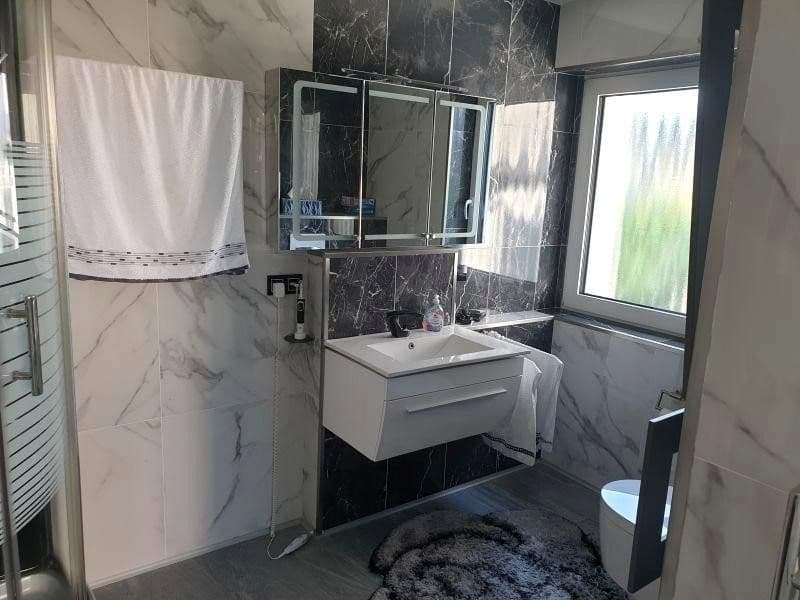 Prodej domu 242 m², pozemek 451 m², Friedrichsdorf, Hessen Prodej domu 242 m², pozemek 451 m², Friedrichsdorf, Hessen