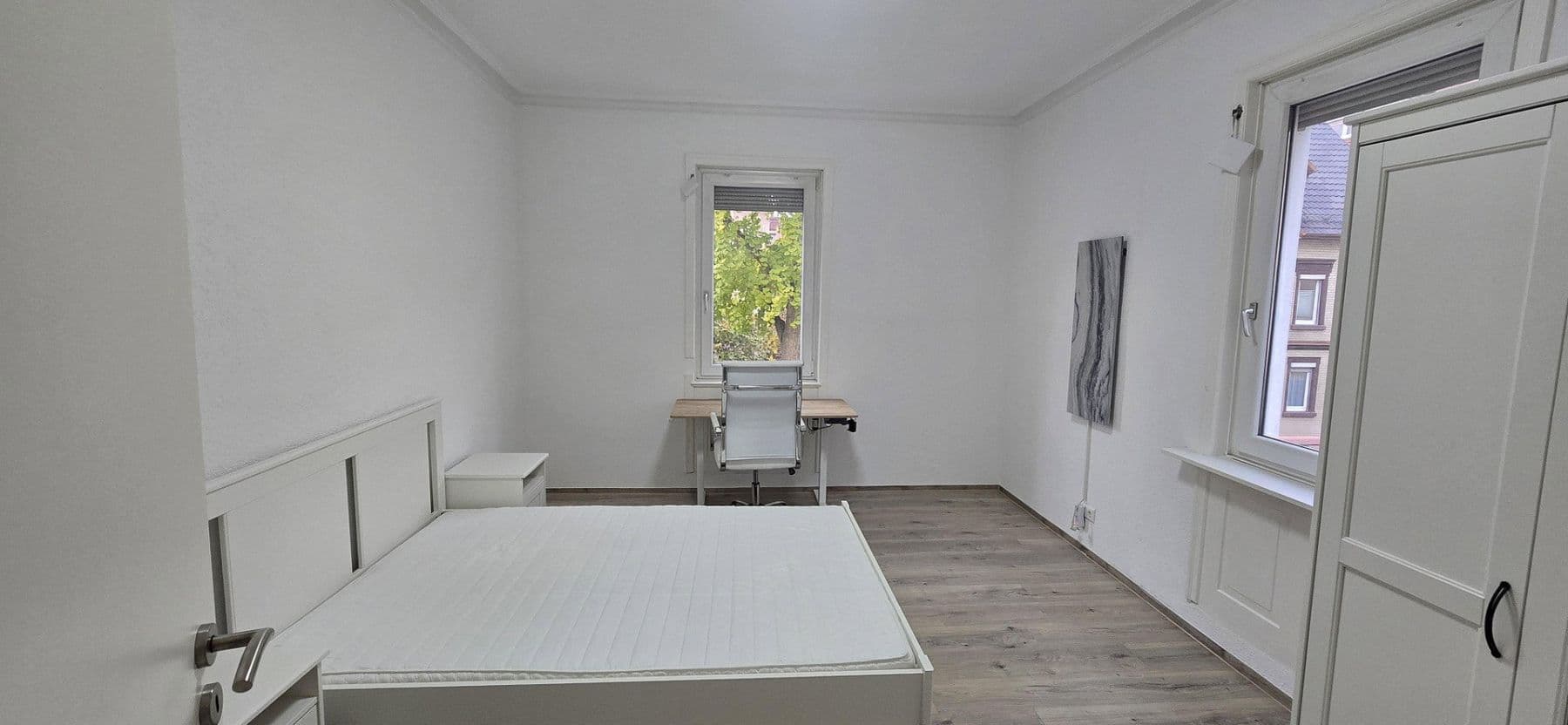 Pronájem bytu 1+1 32 m², Duisburgerstraße 22, Stuttgart, Bádensko-Württembersko Pronájem bytu 1+1 32 m², Duisburgerstraße 22, Stuttgart, Bádensko-Württembersko