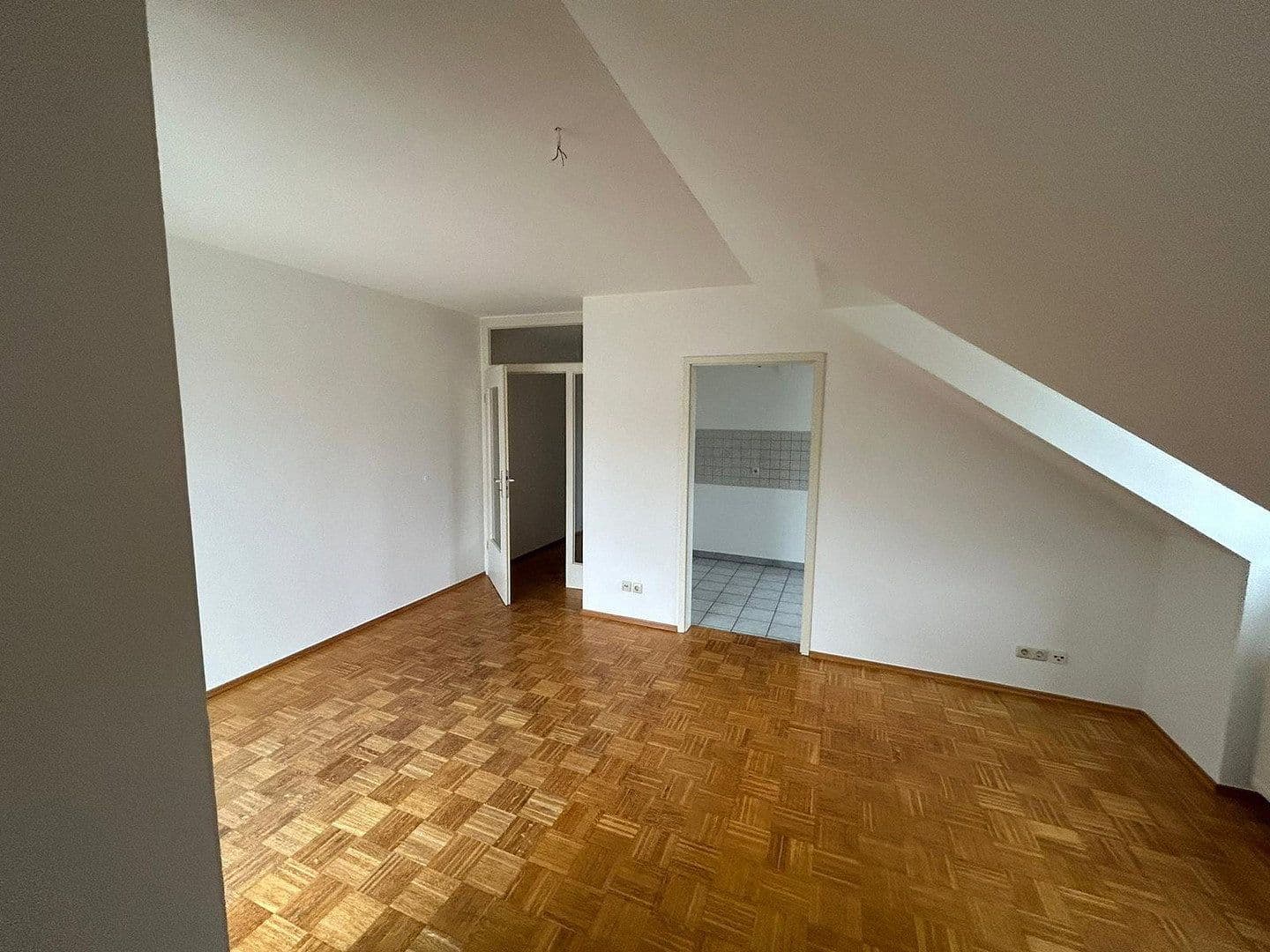 Pronájem bytu 2+1 60 m², Zarrerweg 23, Au, Bavorsko Pronájem bytu 2+1 60 m², Zarrerweg 23, Au, Bavorsko