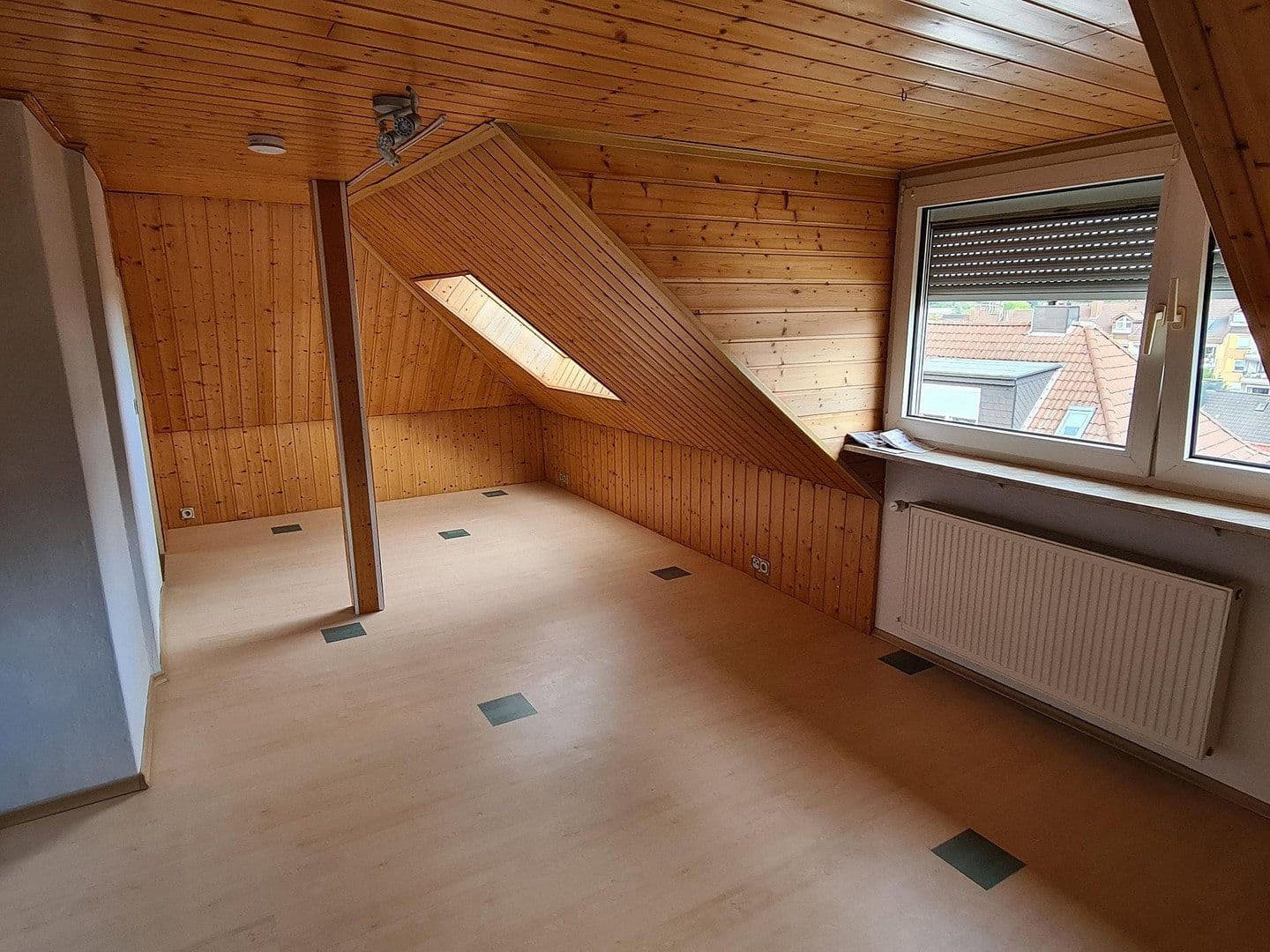 Pronájem domu 159 m², pozemek 575 m², Velbert, Severní Porýní-Vestfálsko Pronájem domu 159 m², pozemek 575 m², Velbert, Severní Porýní-Vestfálsko
