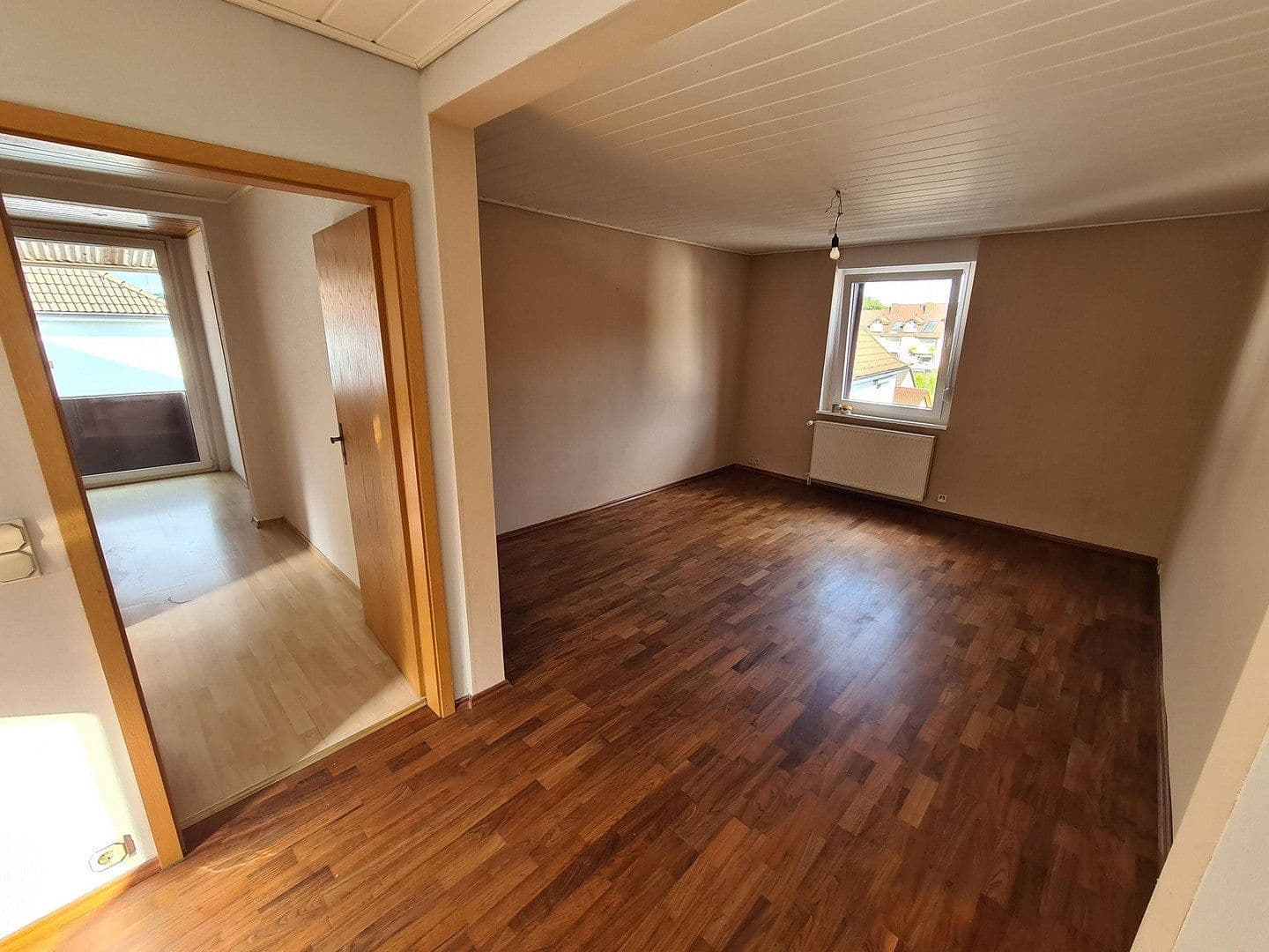 Pronájem domu 159 m², pozemek 575 m², Velbert, Severní Porýní-Vestfálsko Pronájem domu 159 m², pozemek 575 m², Velbert, Severní Porýní-Vestfálsko