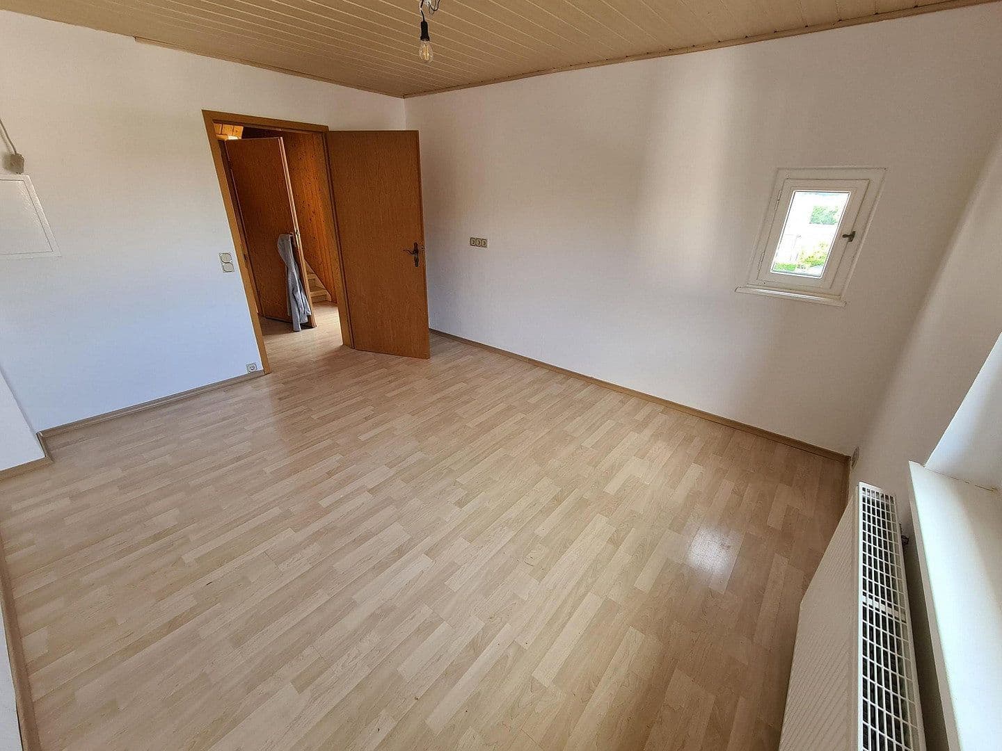 Pronájem domu 159 m², pozemek 575 m², Velbert, Severní Porýní-Vestfálsko Pronájem domu 159 m², pozemek 575 m², Velbert, Severní Porýní-Vestfálsko