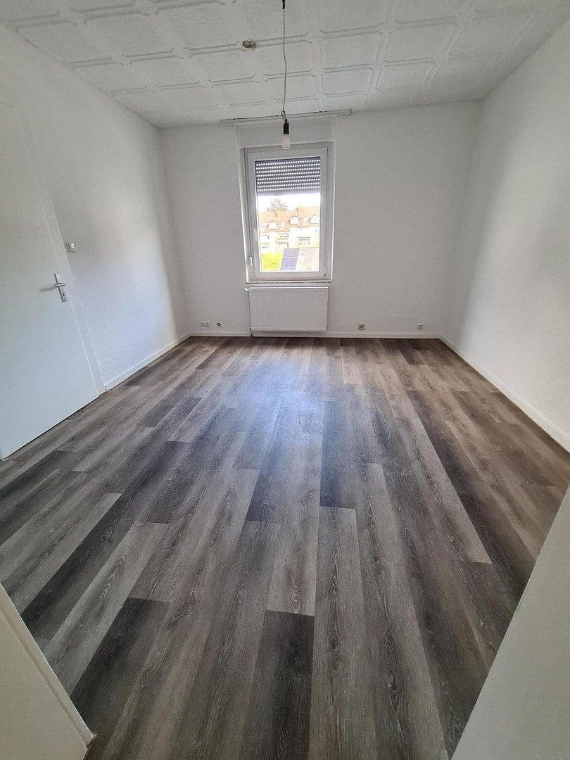 Pronájem domu 159 m², pozemek 575 m², Velbert, Severní Porýní-Vestfálsko Pronájem domu 159 m², pozemek 575 m², Velbert, Severní Porýní-Vestfálsko