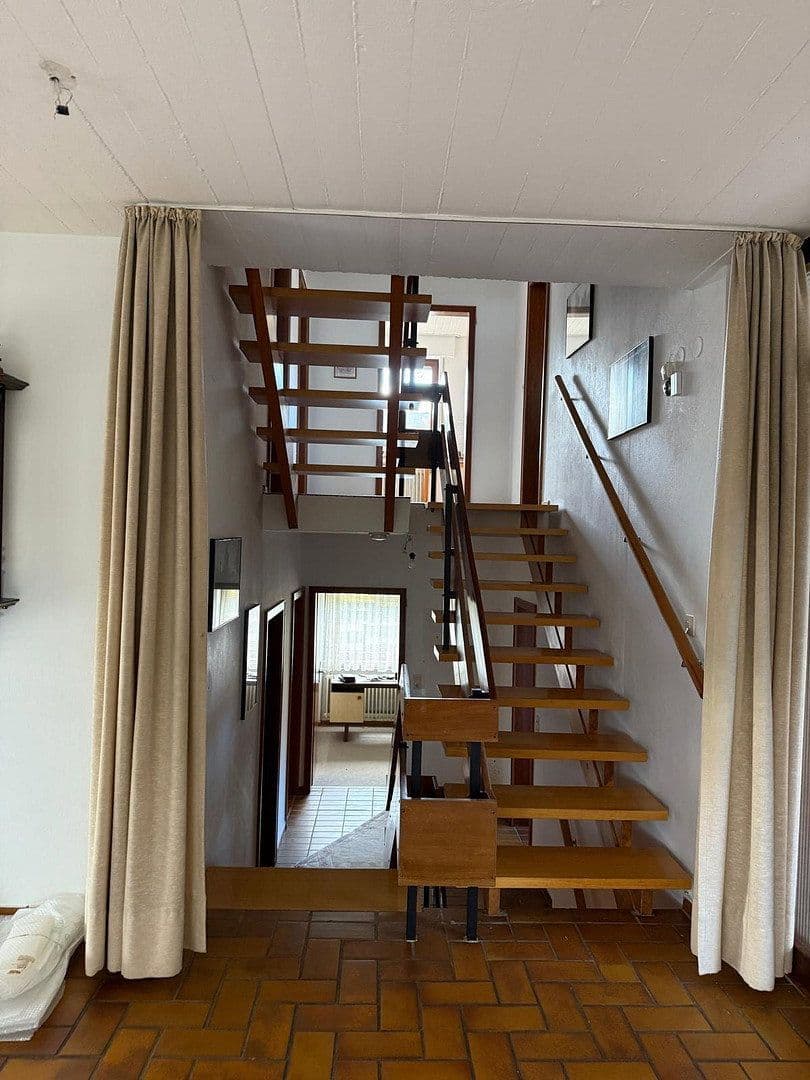 Prodej domu 190 m², pozemek 975 m², Simmern/Hunsrück, Porýní-Falc Prodej domu 190 m², pozemek 975 m², Simmern/Hunsrück, Porýní-Falc