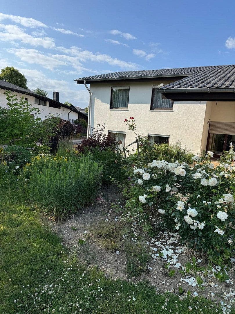 Prodej domu 190 m², pozemek 975 m², Simmern/Hunsrück, Porýní-Falc Prodej domu 190 m², pozemek 975 m², Simmern/Hunsrück, Porýní-Falc