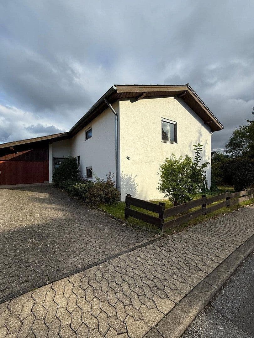 Prodej domu 190 m², pozemek 975 m², Simmern/Hunsrück, Porýní-Falc Prodej domu 190 m², pozemek 975 m², Simmern/Hunsrück, Porýní-Falc