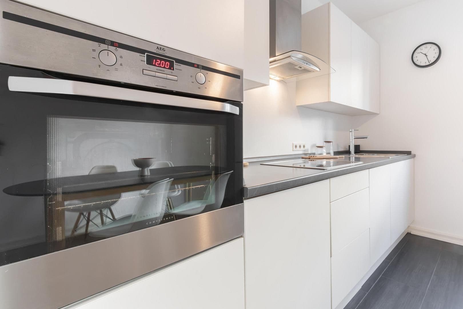 Pronájem bytu 2+1 51 m², Neckarstr. 22, Düsseldorf, Severní Porýní-Vestfálsko Pronájem bytu 2+1 51 m², Neckarstr. 22, Düsseldorf, Severní Porýní-Vestfálsko